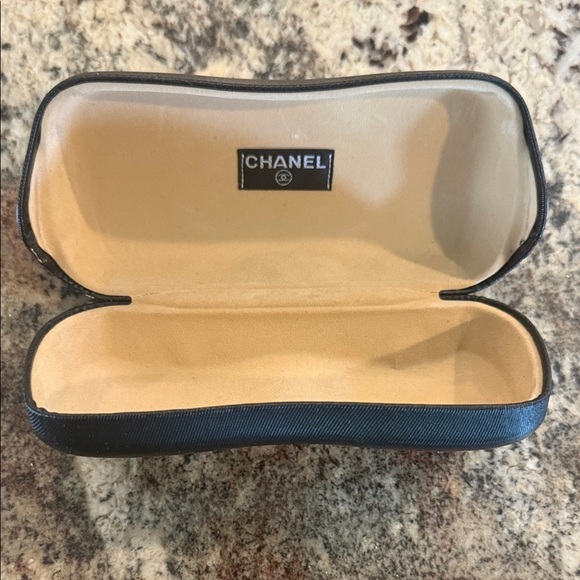 CHANEL Black Sunglasses with Case and Pouch - Picture 5 of 6